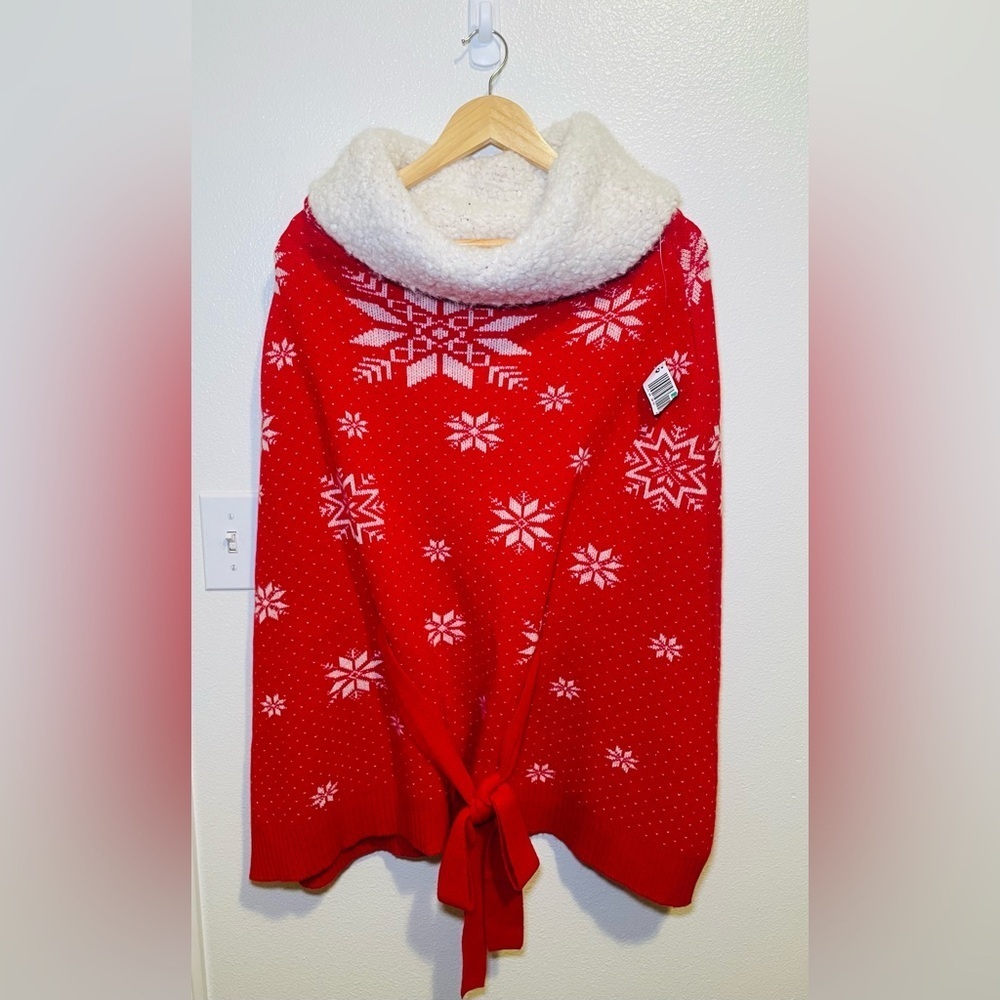 United Colors Of Benetton Red and Cream Knit Poncho

Size OS